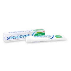 Паста зубна Sensodyne F з фтором для чутливих зубів